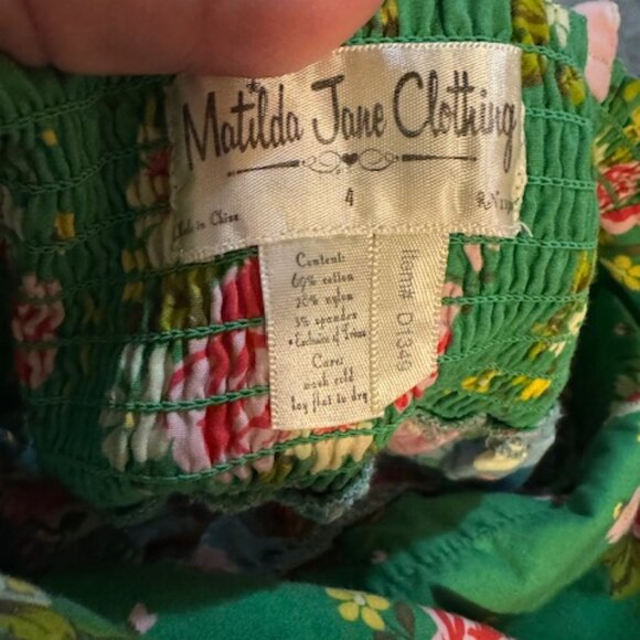 Matilda Jane Meadow Sweet Ellie Dress Strawberries Print Good Hart Size 4 Girls - Picture 2 of 3